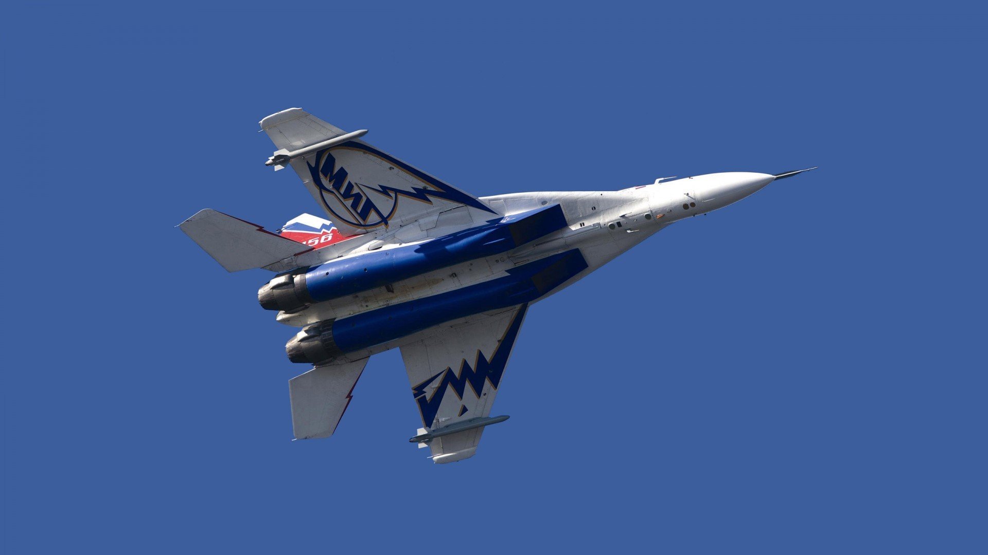 爱游戏体育app-佛罗伦萨防守稳固零封对手，轻松赢得比赛，佛罗伦萨首发