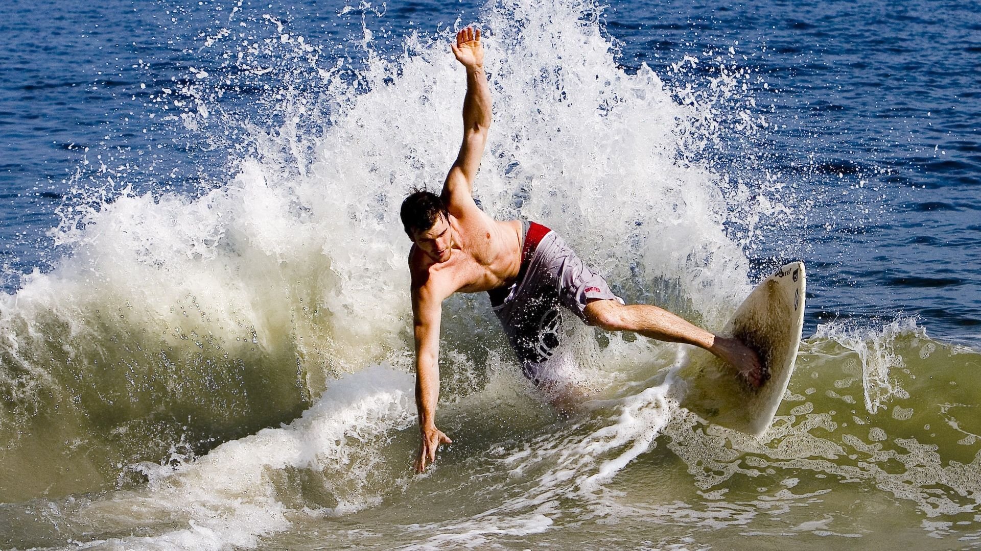 “AI智能分析系统在比赛中助力战术优化”，智能ai项目